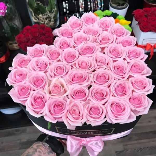 50 Rosas en Caja Corazón